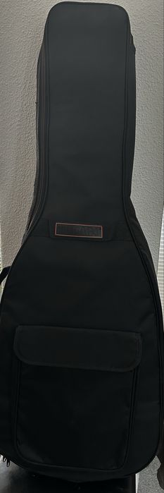 Conjunto amplificador e guitarra elétrica