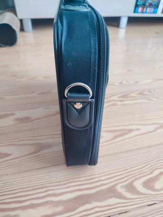 Czarna torba na laptopa Urban Factory 39 x 27 x 7 cm, 12-14,1 cali