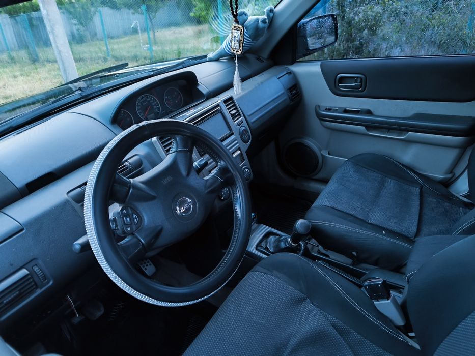 NISSAN X - Trail