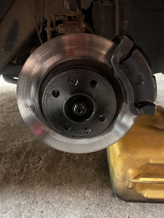 Dacia Sandero 2009 обслужена