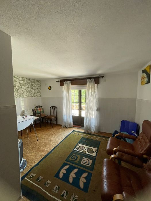Moradia T4+ em zona de natureza e sossegada  com terreno
