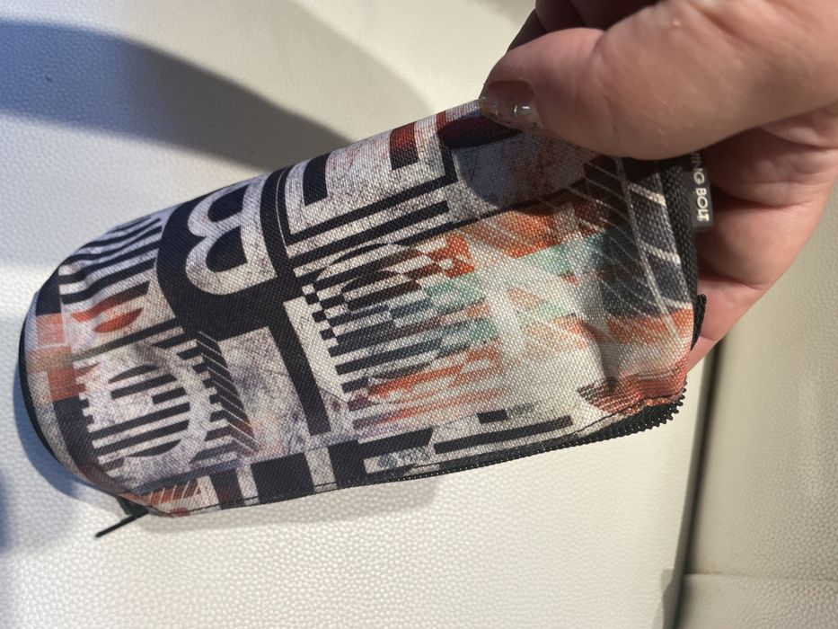 Estojo Lightning Bolt em excelente estado