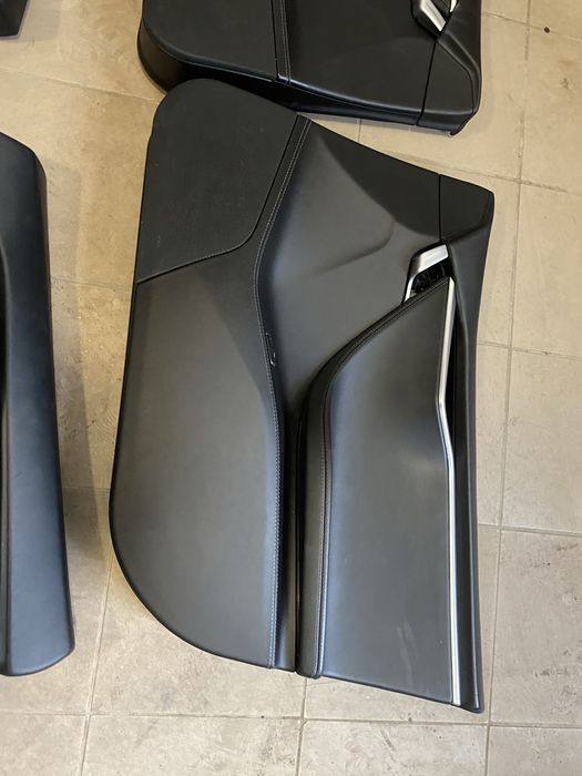 Дверна карта , обшивка дверерей Tesla Model S 2012-2016