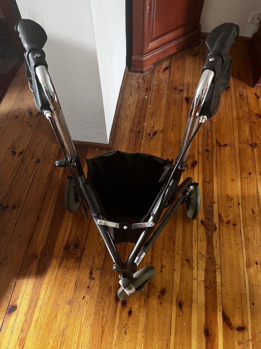 Chodzik dla osoby dorosłej