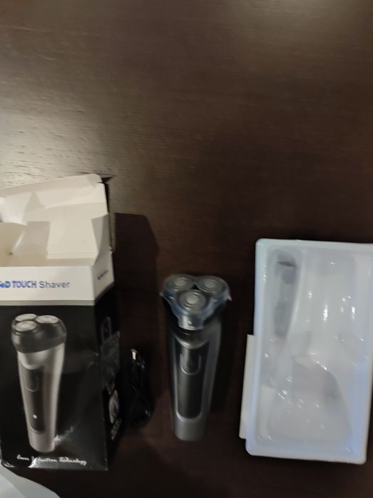 Máquina barbear novinha para si