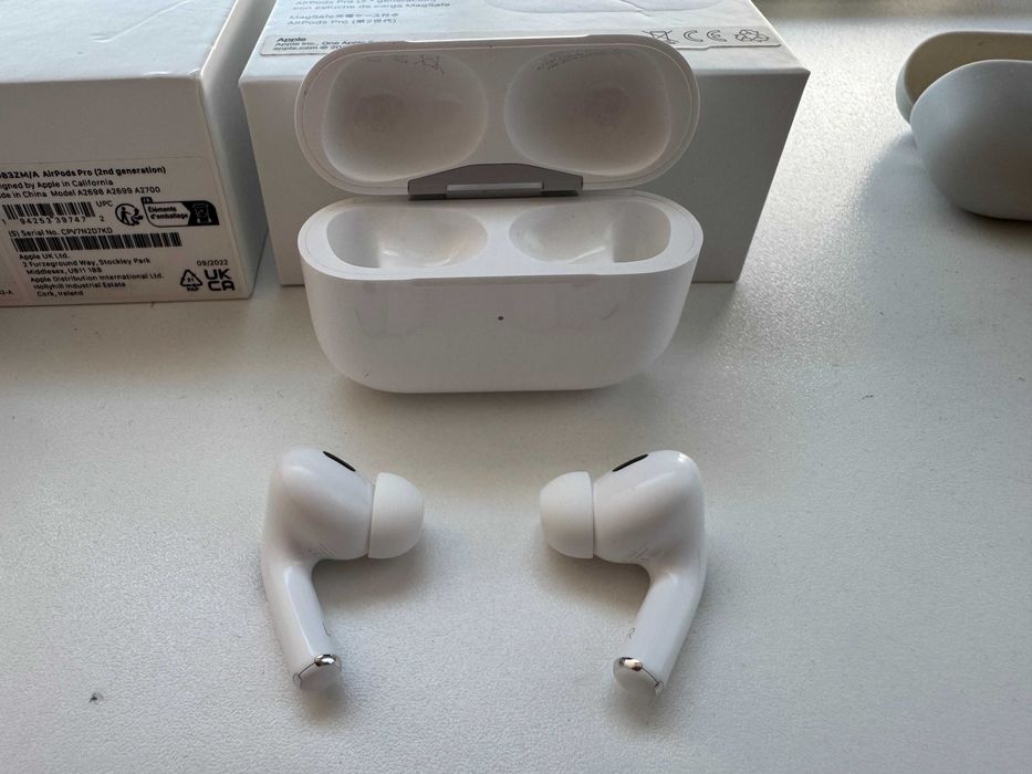 Apple AirPods Pro 2nd generation with MagSafe Charging Case Lightning