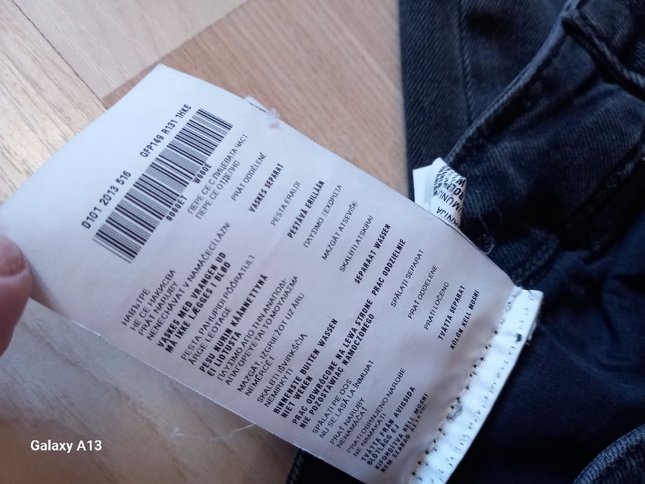 Prada oryginalne damskie skinny 27 S