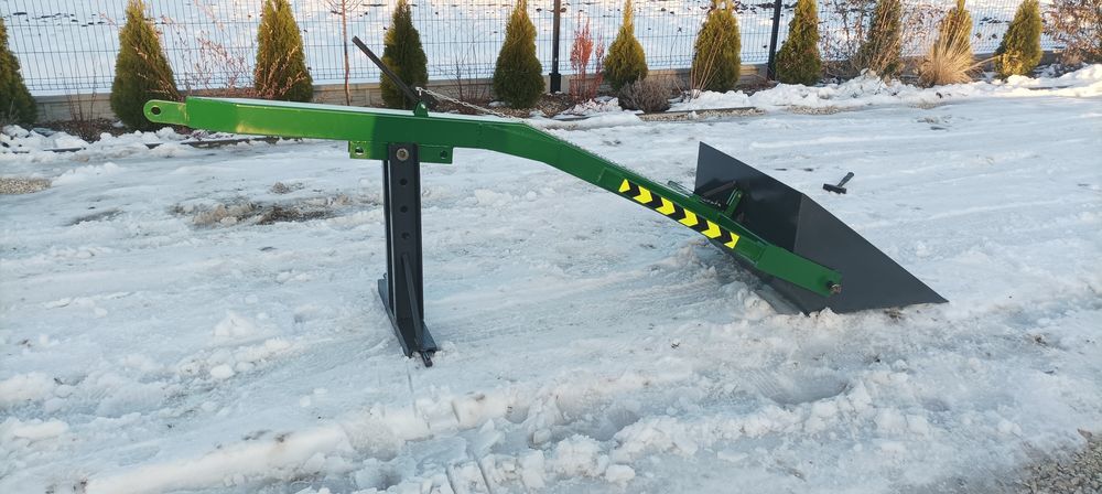 Na tylni TUZ na tył ciągnika tur ładowacz łyżka widły