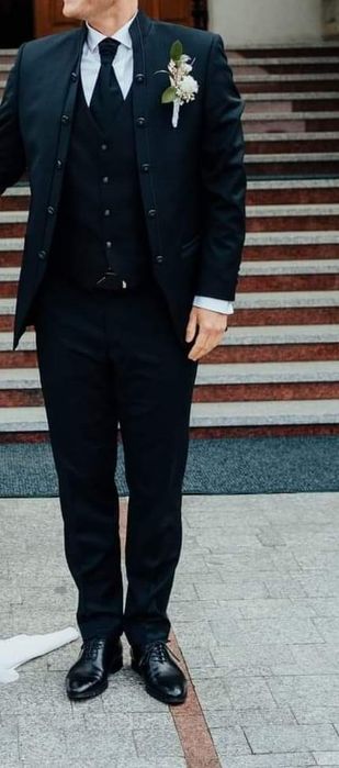 Garnitur ślubny, czarny typu mundur