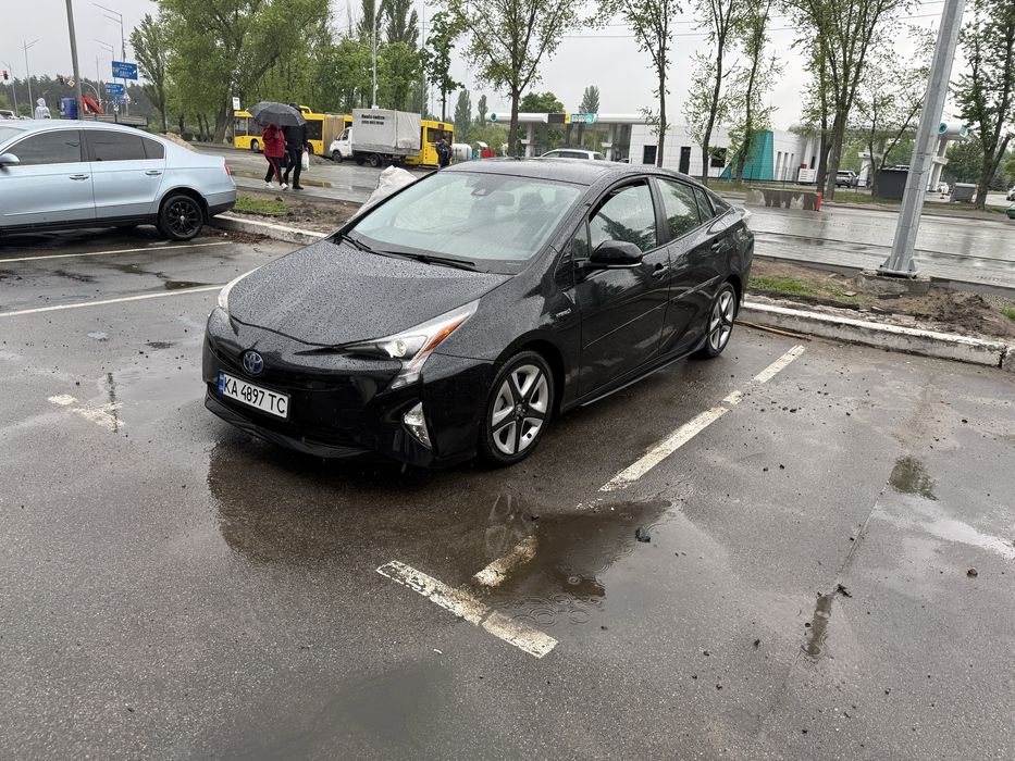 Оренда авто / Таксі 50/50 Toyota Prius 2016-2018р