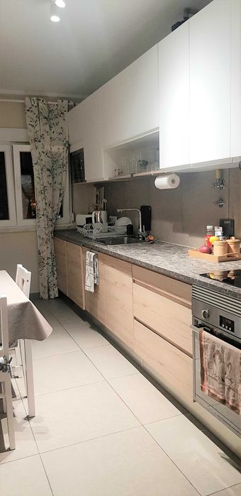 Apartamento T2 totalmente mobilado à venda na Rua Aquilino Ribeiro, 24