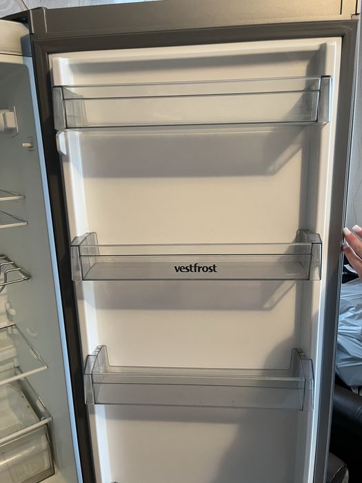 Холодильник Vestfrost