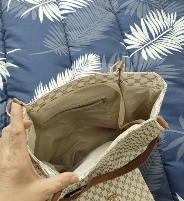 Duas peças , Conjunto de malas