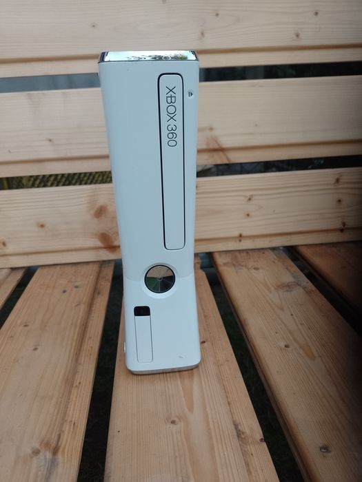 Xbox 360 Slim  Biały