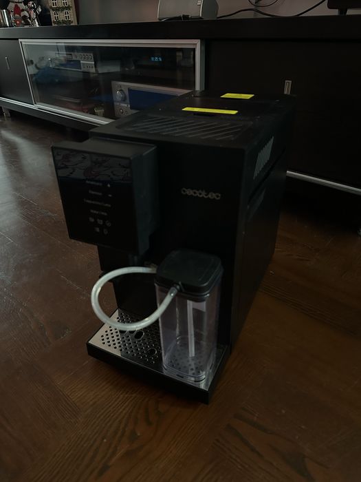 Ekspres automatyczny do kawy cecotec