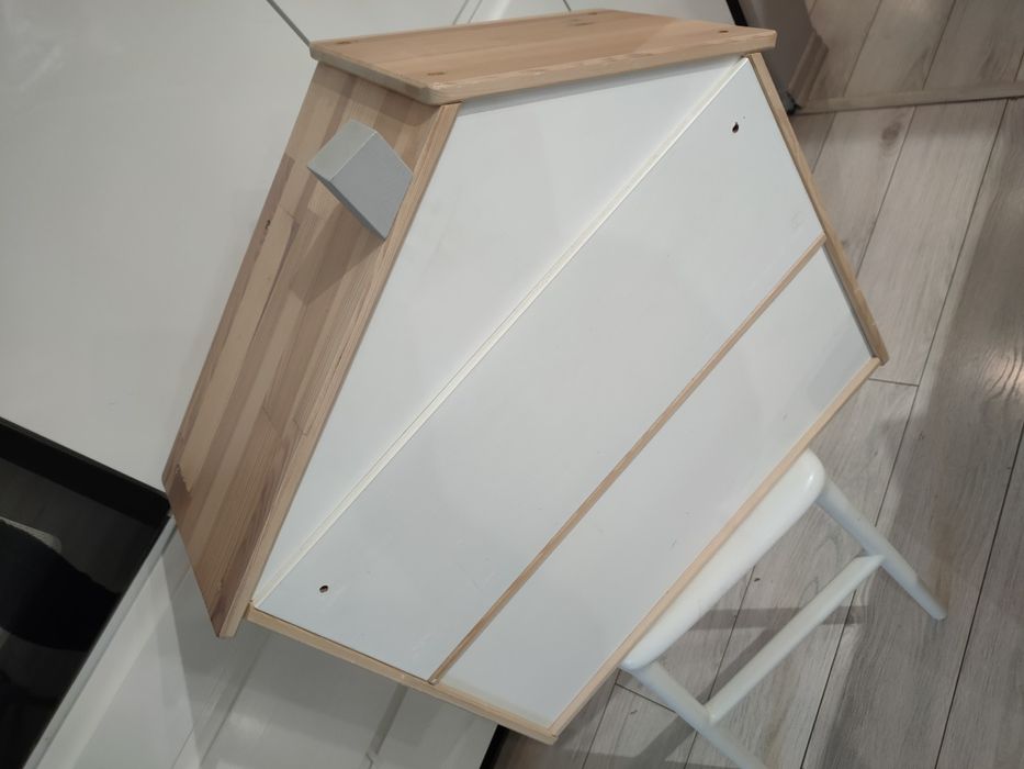 Domek dla lalek półka Ikea Flisat