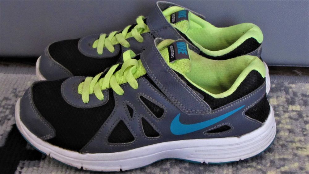 NIKE REVOLUTION 2 r. 28 wkł. 18,5cm stan bdb