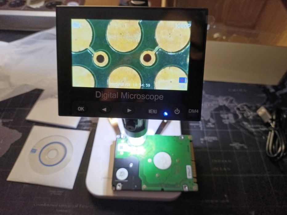 Электронный микроскоп на аккумуляторе