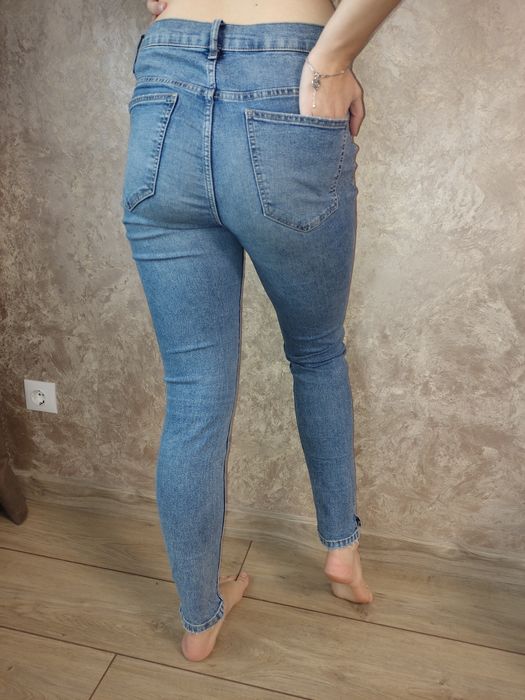 Джинси жіночі світлі