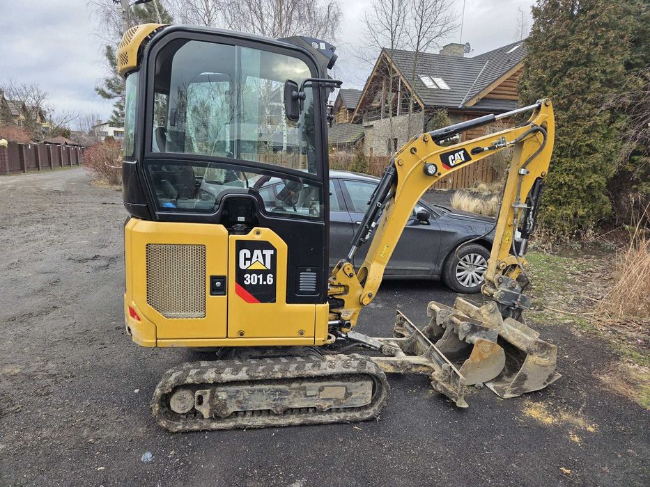 Usługi minikoparką oraz koparko-ładowarką, prace ziemne