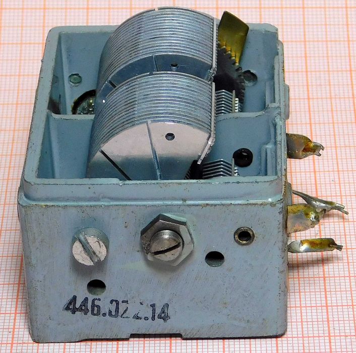 Kondensator powietrzny zmienny 400pF + 500pF [R2W3]11