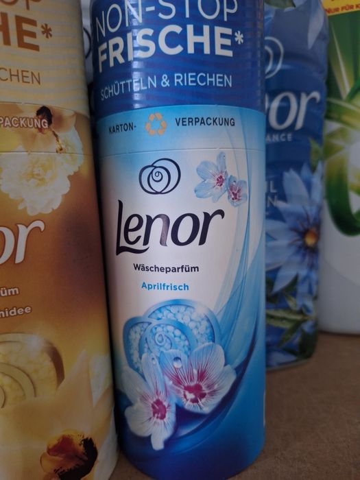 Perełki zapachowe granulki zapachowe 160 granulki  Lenor Niemieckie