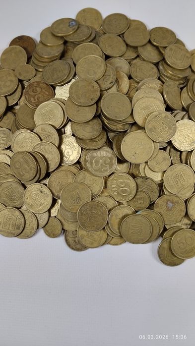 Монети України..