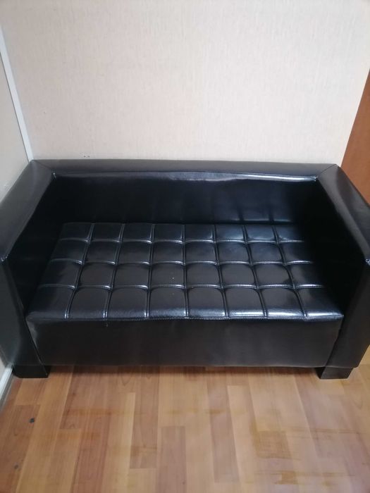 Продам офисный диван