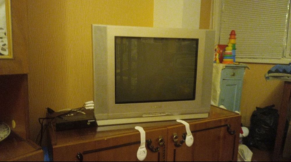телевізор з приставкою Т2