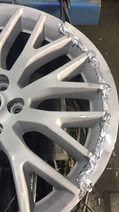 Ремонт легкосплавных дисков, аргонодуговая сварка.