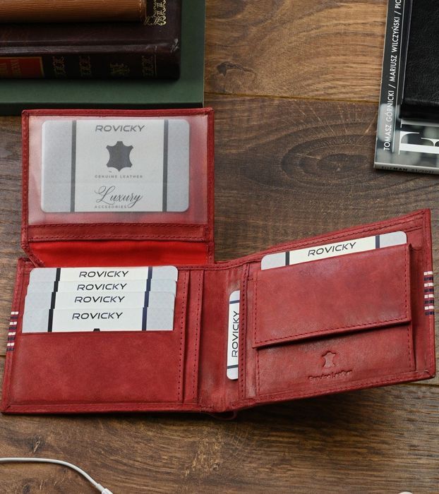 portfel męski ze skóry naturalnej zdobiony poprzecznymi paseczkami