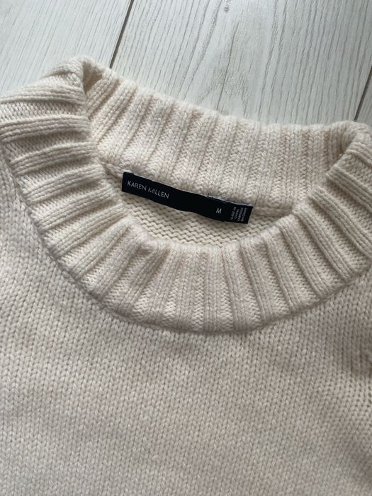 Wełniany sweter z wyciętymi ramionami Karen Millen M kremowy