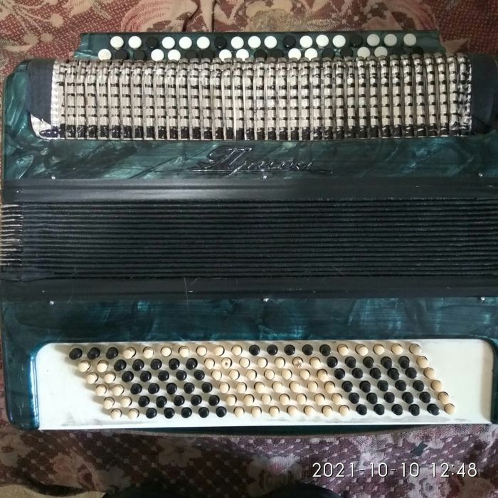 баян-аккордеон Прима