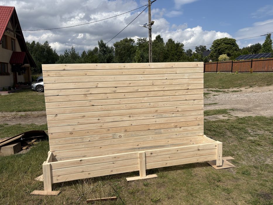 Pergola/ścianka z donicami