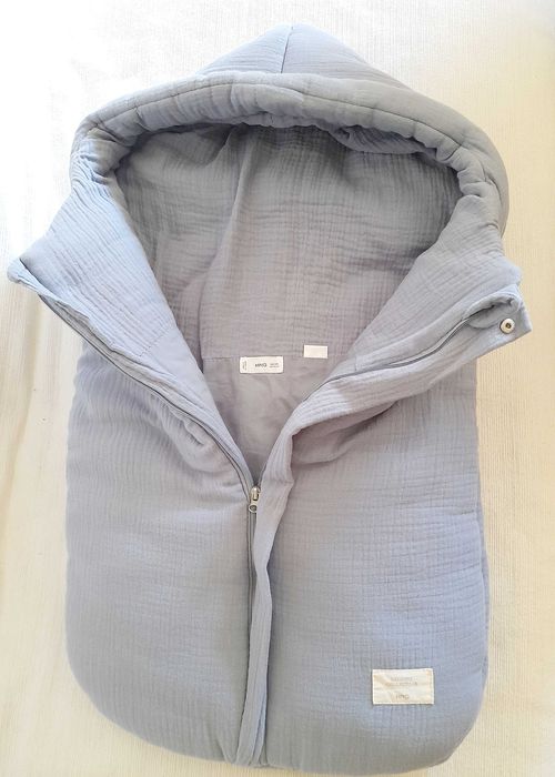Saco de cama para bebé Mango como novo.