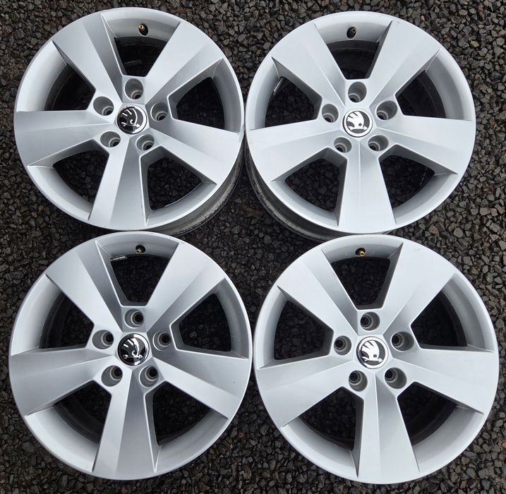 5 112 R16 Skoda Octavia Superb