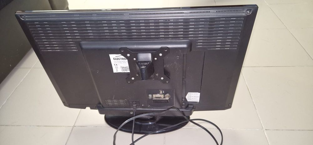 Televisão usada , a funcionar na perfeição