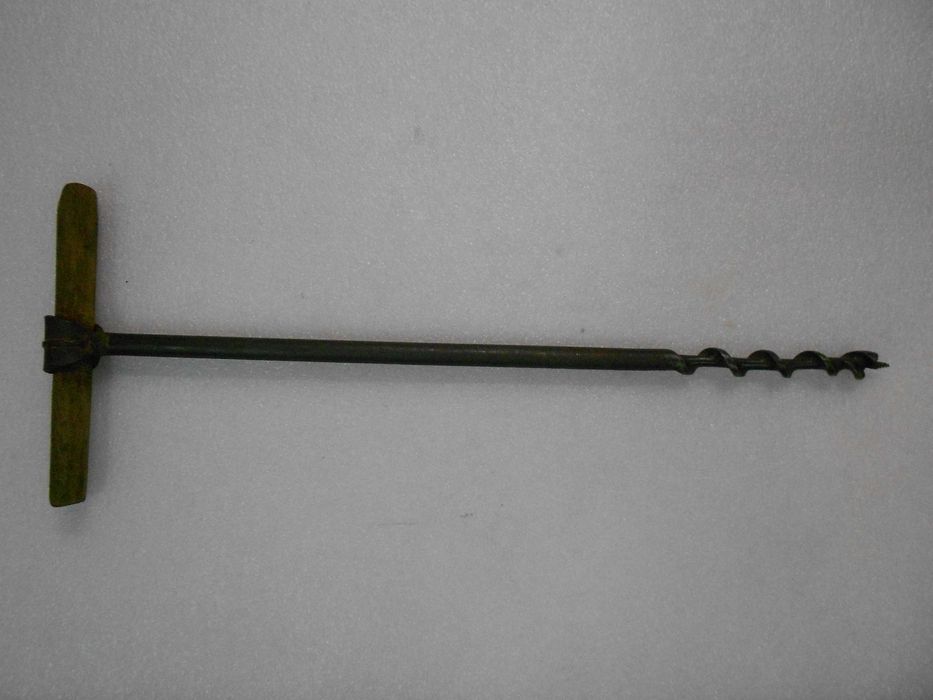 Stary świder ciesielski - wiertło do drewna