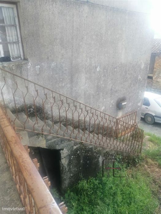Moradia para Restaurar T3 Venda em Mogadouro, Valverde, Vale de Porco