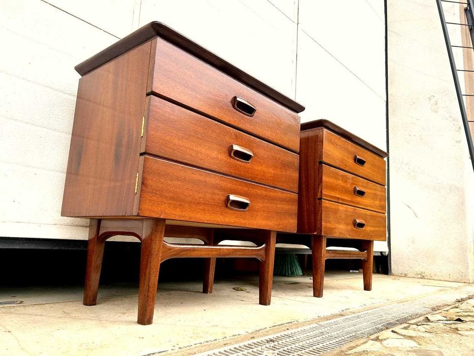Mesa olaio vintage + 55comp x 33,5prof x 57alt.