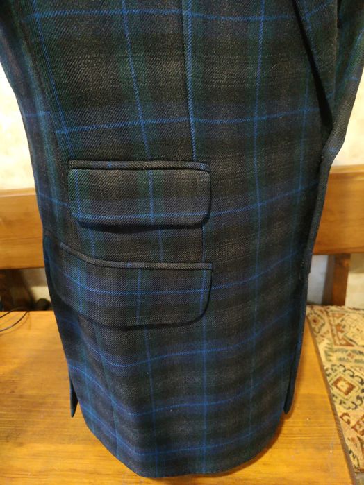 Картатий класичний та стильний чоловічий піджак у клітинку 100% вовна