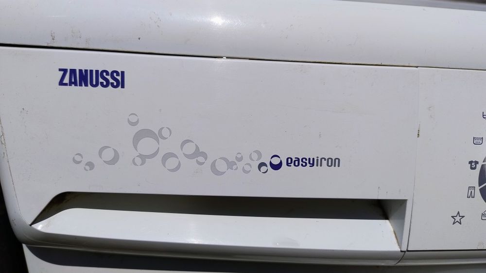 Продам пральну машину Zanussi zwf 3105