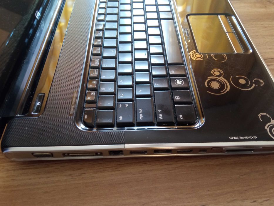 Laptop HP Pavilion dv7-3010ew VJ231EA, sprawny.