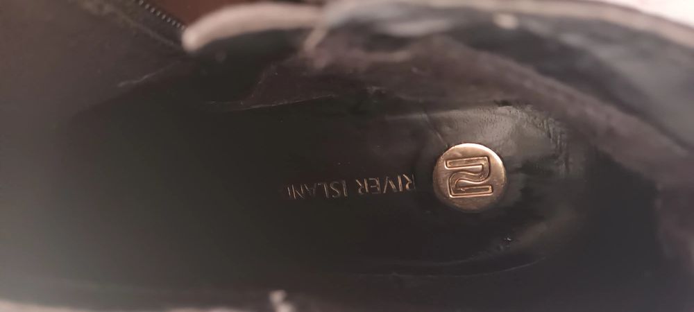 Botki na wysokiej platformie