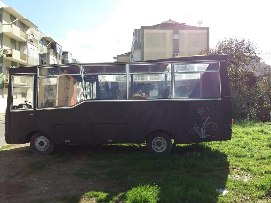 Autocarro para restaurar de 1981 marca OM