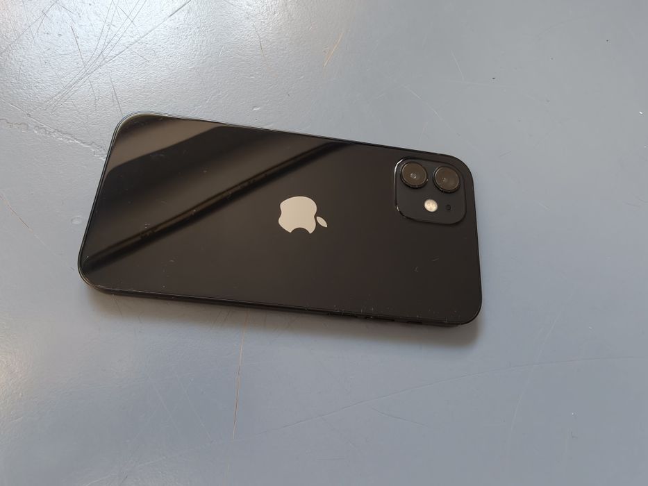 iPhone 12 64 GB czarny