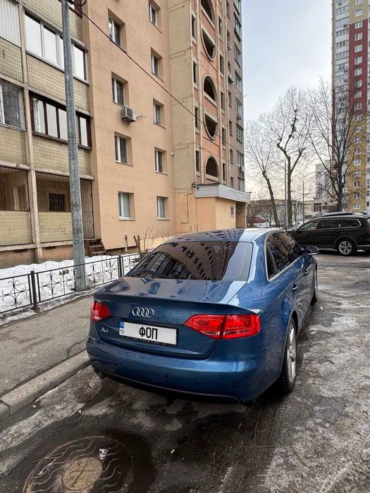 Audi A4 2009 року