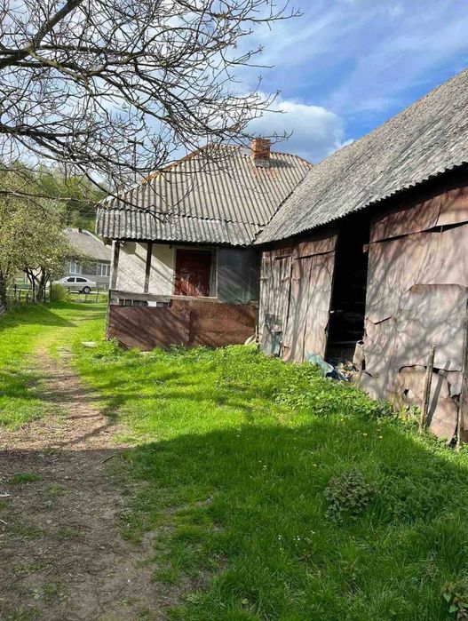 УЖОК / ЗАКАРПАТТЯ / Ділянка з будинком - 15 соток