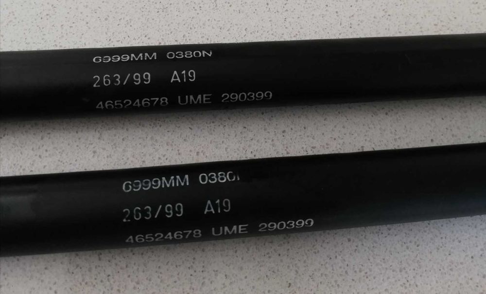 Par de Amortecedores mala fiat punto mk2,