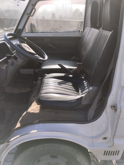 Carrinha mazda e2200